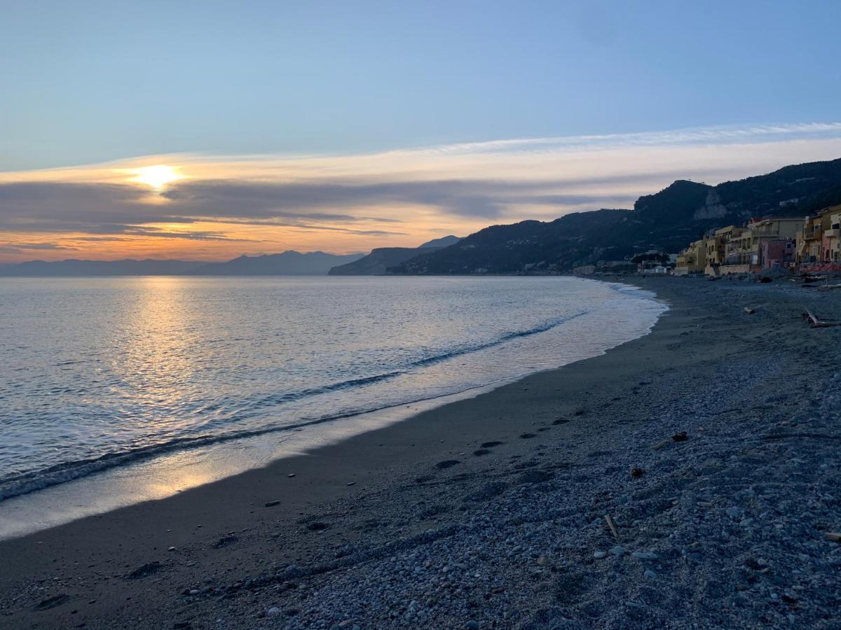 A Casa Di Laura Finale Ligure Διαμέρισμα Εξωτερικό φωτογραφία