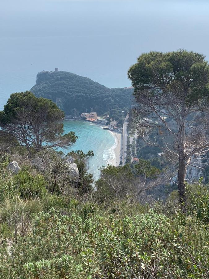 A Casa Di Laura Finale Ligure Διαμέρισμα Εξωτερικό φωτογραφία